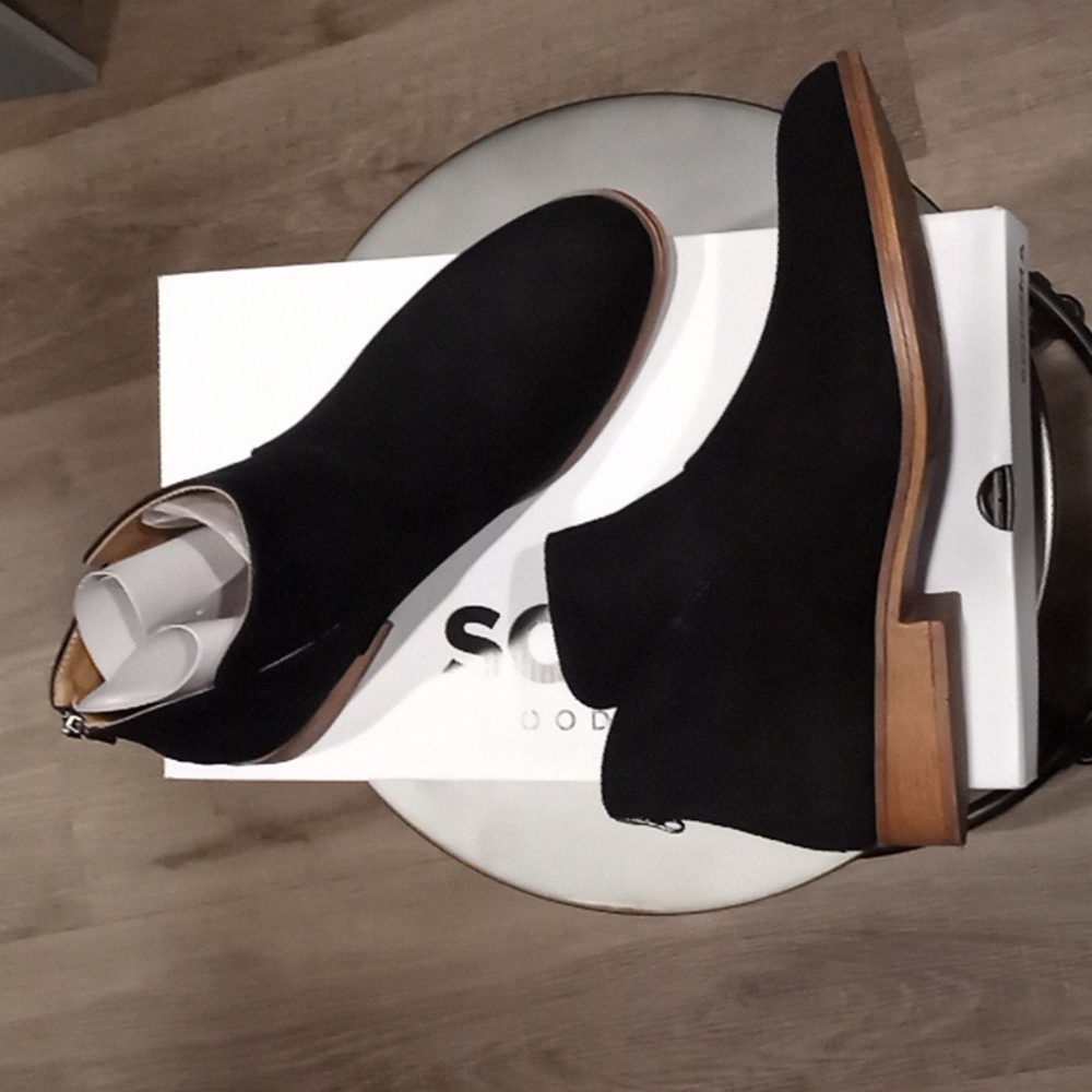 Ankle boots